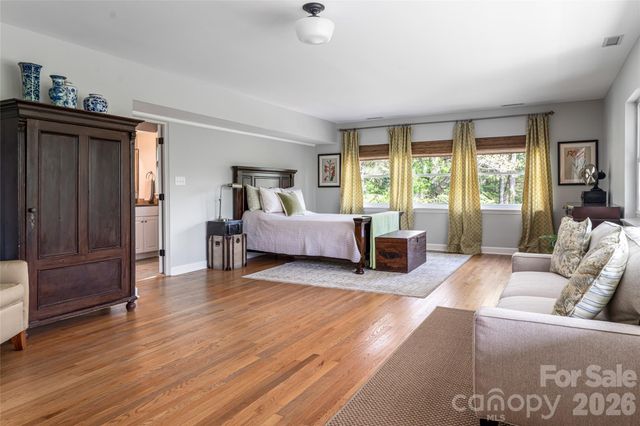 114 Cambridge Road, Asheville, NC 28804
