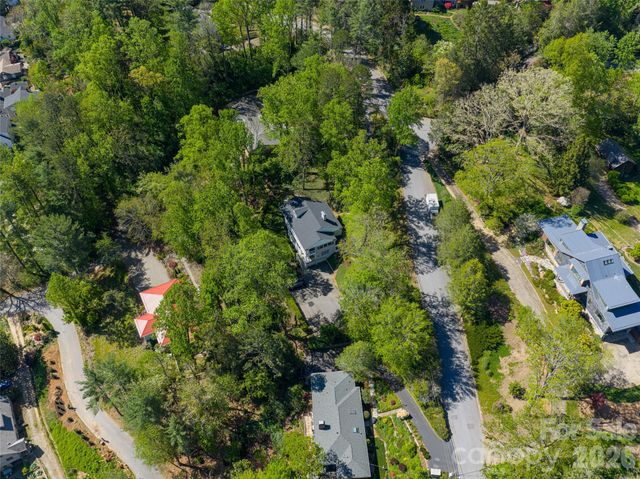 114 Cambridge Road, Asheville, NC 28804