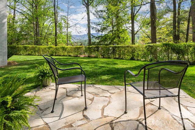 114 Cambridge Road, Asheville, NC 28804