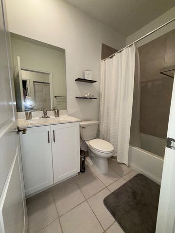 21423 NE 2nd Place, Miami, FL 33179
