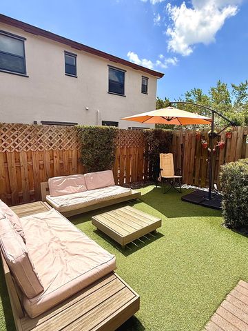 21423 NE 2nd Place, Miami, FL 33179