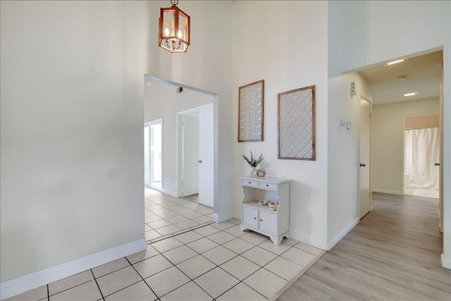 10570 Apple Grove Way, Rancho Cordova, CA 95670