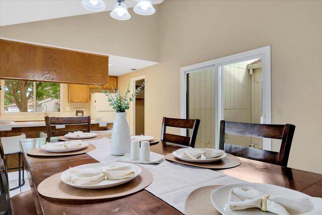 10570 Apple Grove Way, Rancho Cordova, CA 95670