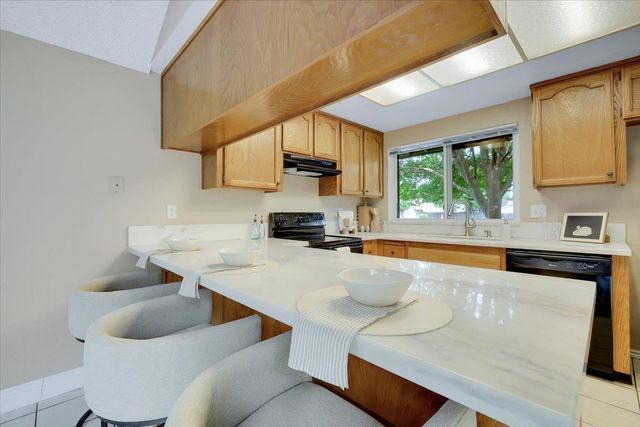 10570 Apple Grove Way, Rancho Cordova, CA 95670