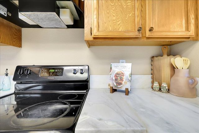 10570 Apple Grove Way, Rancho Cordova, CA 95670