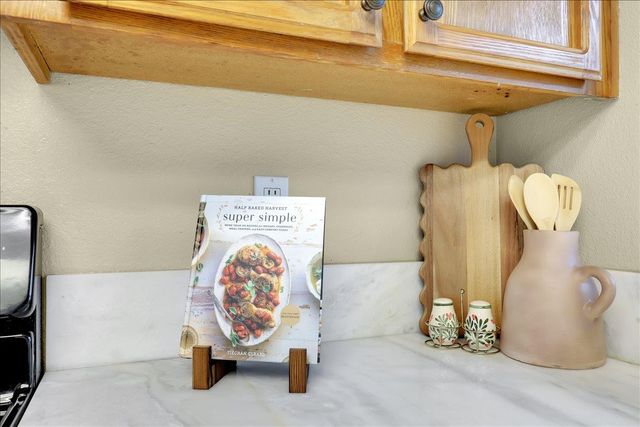 10570 Apple Grove Way, Rancho Cordova, CA 95670