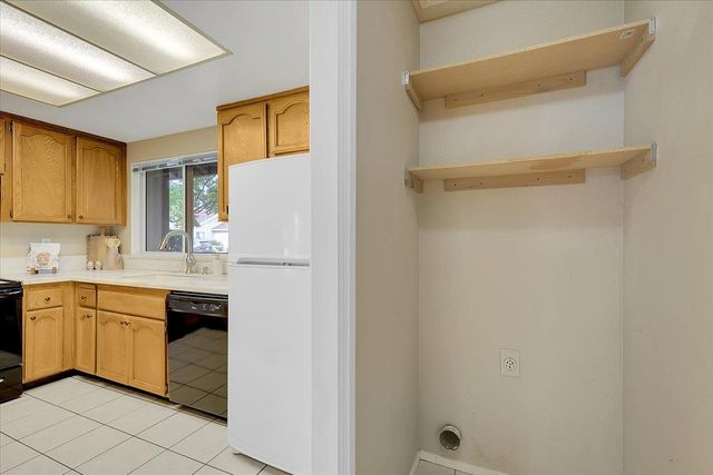 10570 Apple Grove Way, Rancho Cordova, CA 95670