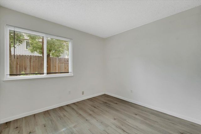 10570 Apple Grove Way, Rancho Cordova, CA 95670