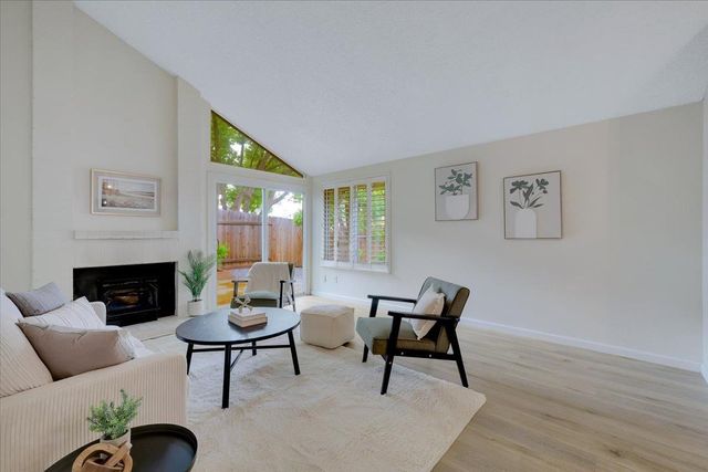 10570 Apple Grove Way, Rancho Cordova, CA 95670