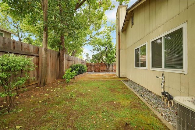 10570 Apple Grove Way, Rancho Cordova, CA 95670