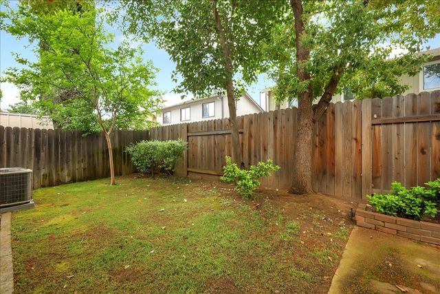 10570 Apple Grove Way, Rancho Cordova, CA 95670