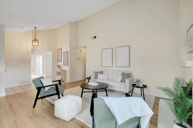 10570 Apple Grove Way, Rancho Cordova, CA 95670