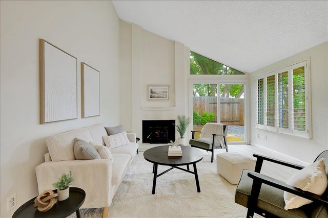 10570 Apple Grove Way, Rancho Cordova, CA 95670