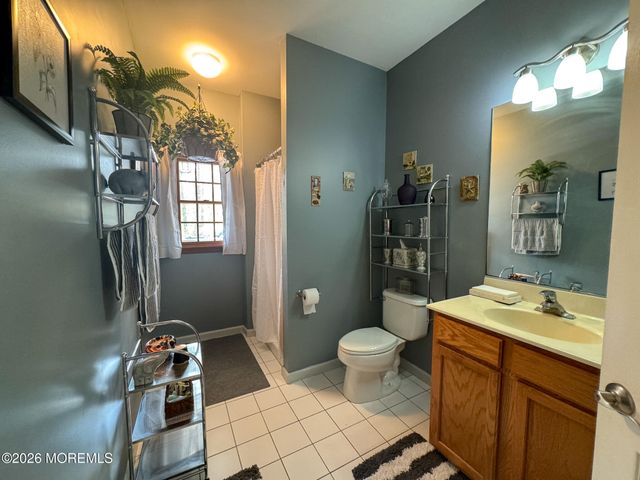 75 Cannon Boulevard, Jackson, NJ 08527