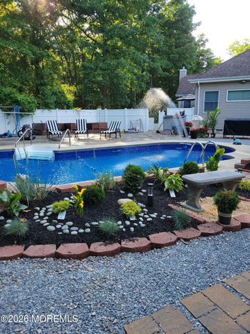 75 Cannon Boulevard, Jackson, NJ 08527