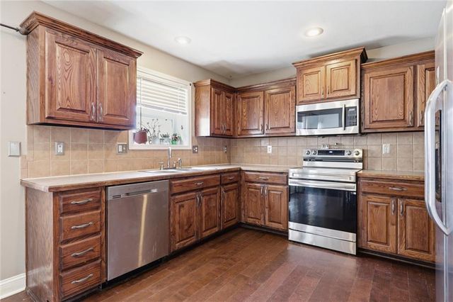 20903 W 224th Street, Spring Hill, KS 66083