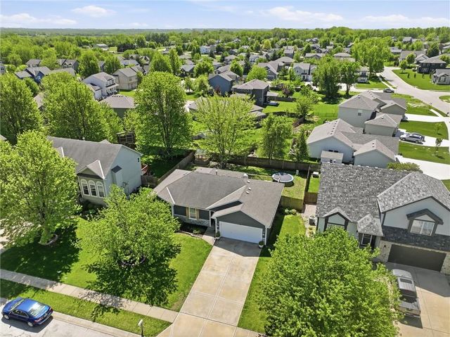 20903 W 224th Street, Spring Hill, KS 66083