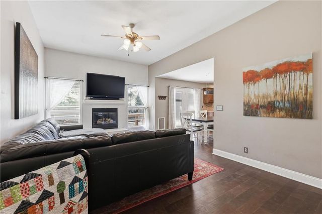 20903 W 224th Street, Spring Hill, KS 66083