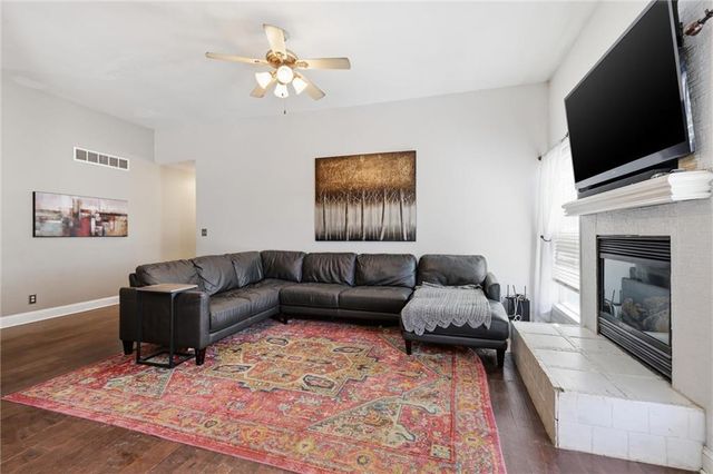 20903 W 224th Street, Spring Hill, KS 66083