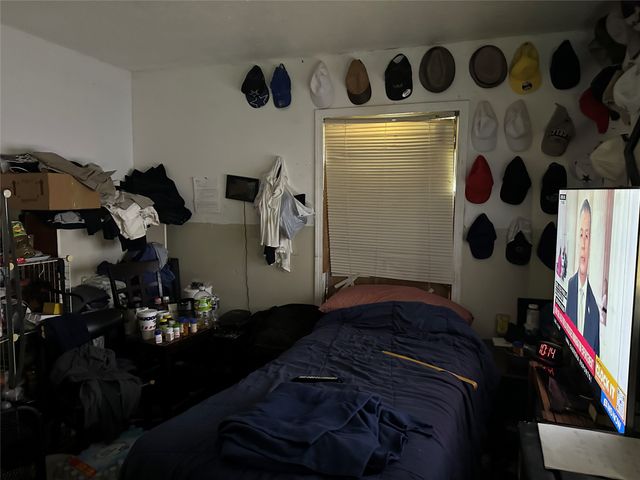 1821 N Winnetka Avenue, Dallas, TX 75208