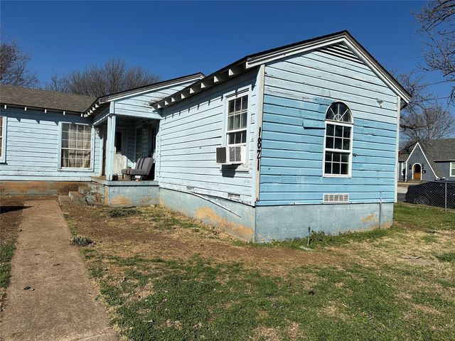 1821 N Winnetka Avenue, Dallas, TX 75208