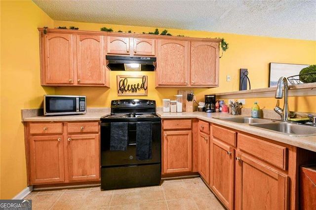1476 April Lane, Morrow, GA 30260