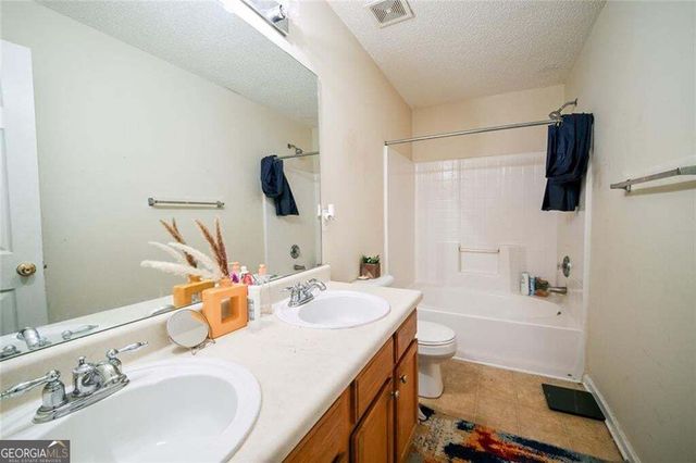 1476 April Lane, Morrow, GA 30260