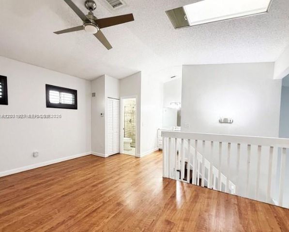 4182 S Pine Island Road, Davie, FL 33328