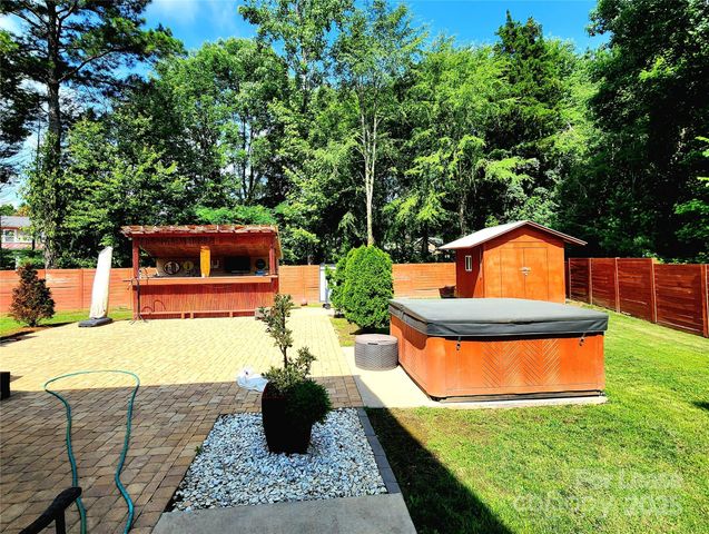 3108 Leicester Drive, Matthews, NC 28104