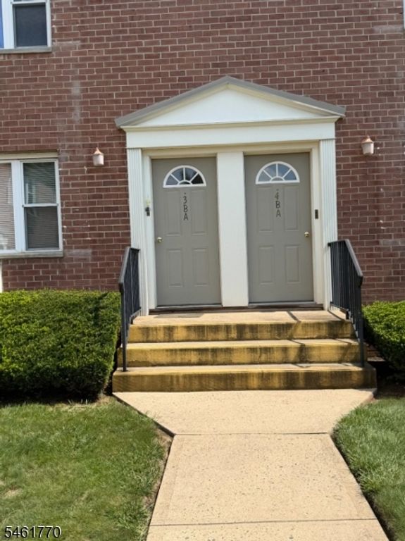 21 York Drive Apt 3B, Edison Twp., NJ 08817 — exterior