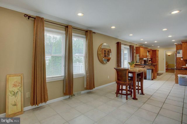511 LARKSPUR LN, Chambersburg, PA 17202