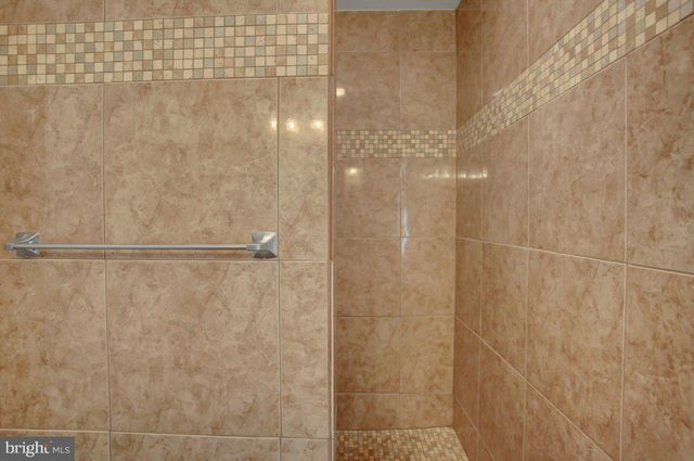 511 LARKSPUR LN, Chambersburg, PA 17202
