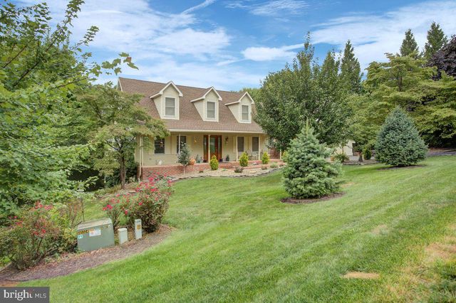 511 LARKSPUR LN, Chambersburg, PA 17202