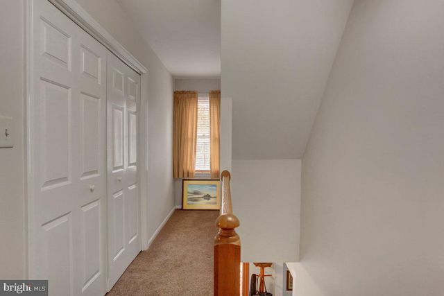 511 LARKSPUR LN, Chambersburg, PA 17202