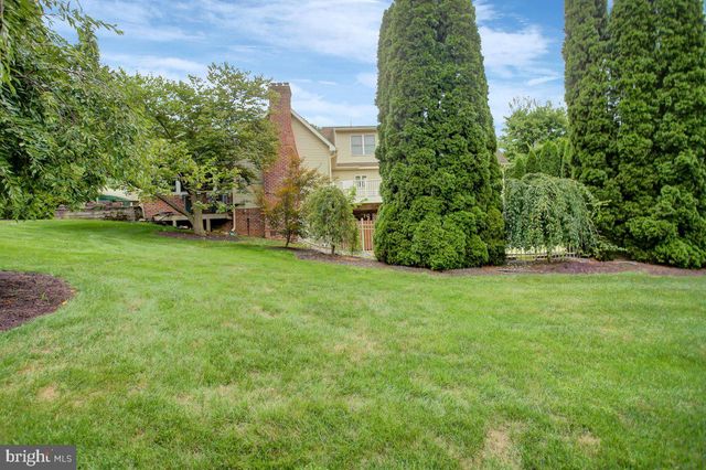 511 LARKSPUR LN, Chambersburg, PA 17202