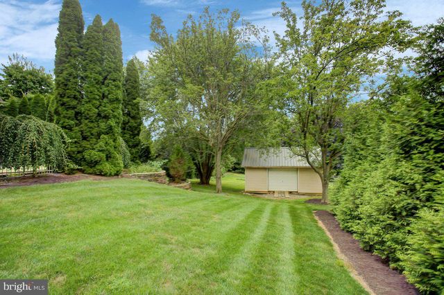 511 LARKSPUR LN, Chambersburg, PA 17202