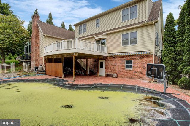 511 LARKSPUR LN, Chambersburg, PA 17202