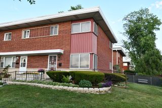 159 Village Court, Des Plaines, IL 60016
