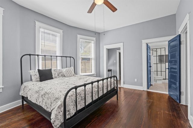 301 S Edgefield Avenue, Dallas, TX 75208