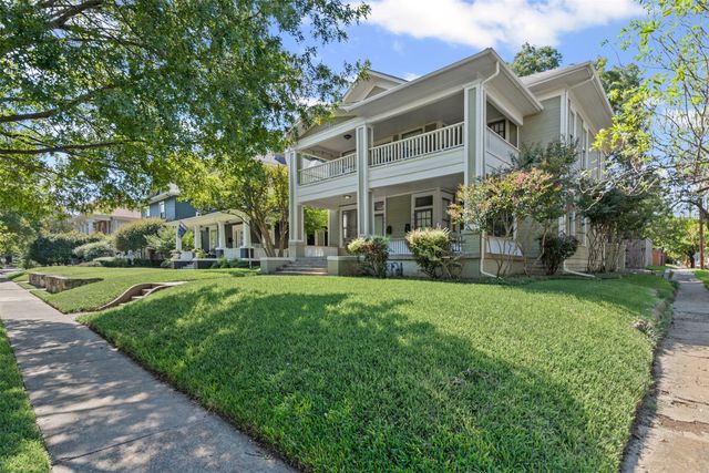 301 S Edgefield Avenue, Dallas, TX 75208