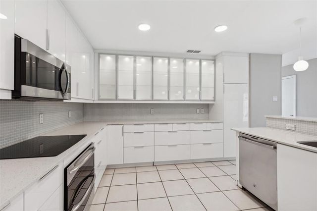 17015 Graystone Drive, Dallas, TX 75248