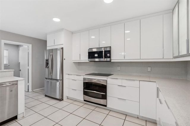 17015 Graystone Drive, Dallas, TX 75248