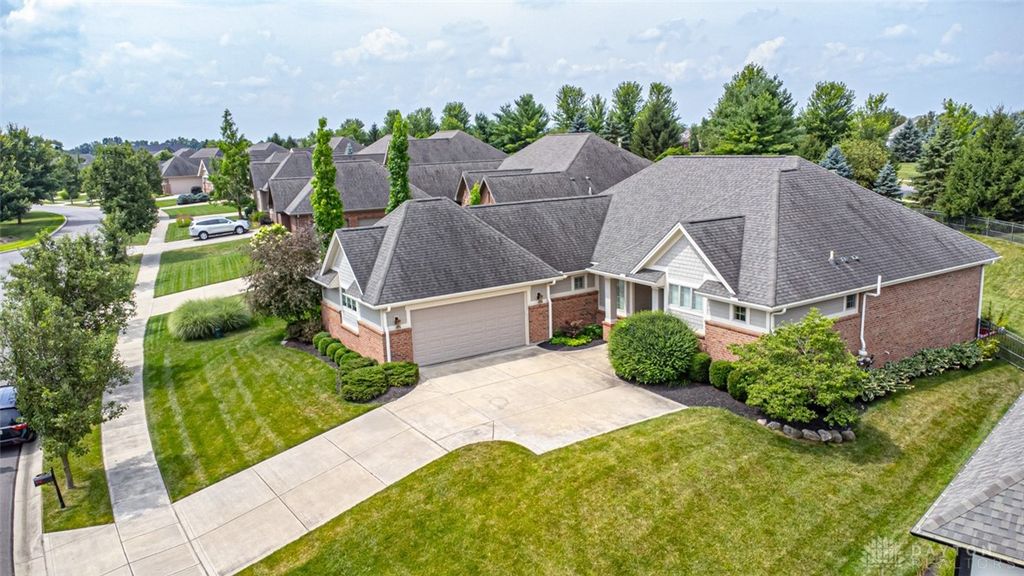 1469 Champions Way, Xenia, OH 45385