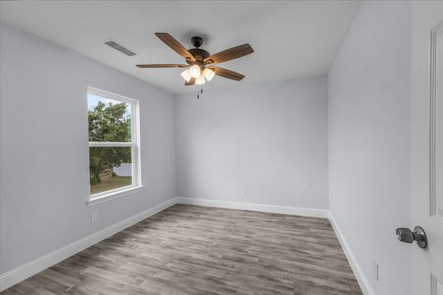 3101 Clinton Avenue, Fort Worth, TX 76106