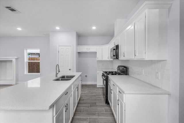 3101 Clinton Avenue, Fort Worth, TX 76106