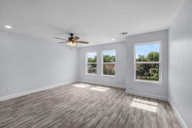 3101 Clinton Avenue, Fort Worth, TX 76106