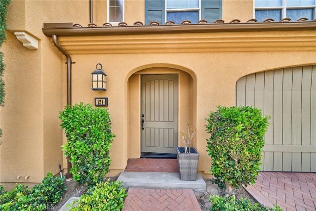 121 Baritone, Irvine, CA 92620