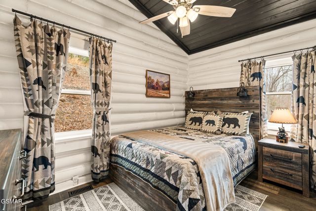 1065 Shell Mountain Road, Sevierville, TN 37876