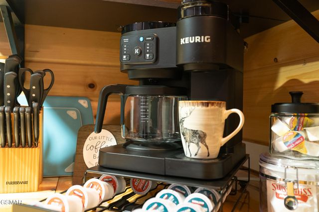 1065 Shell Mountain Road, Sevierville, TN 37876