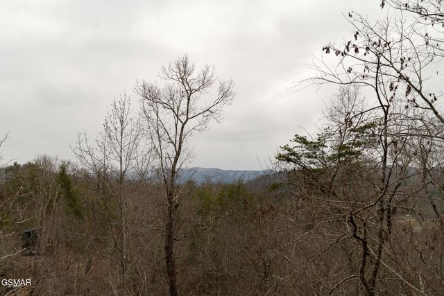 1065 Shell Mountain Road, Sevierville, TN 37876